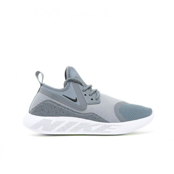 Nike LunarCharge Essential Turnschuhe Damen