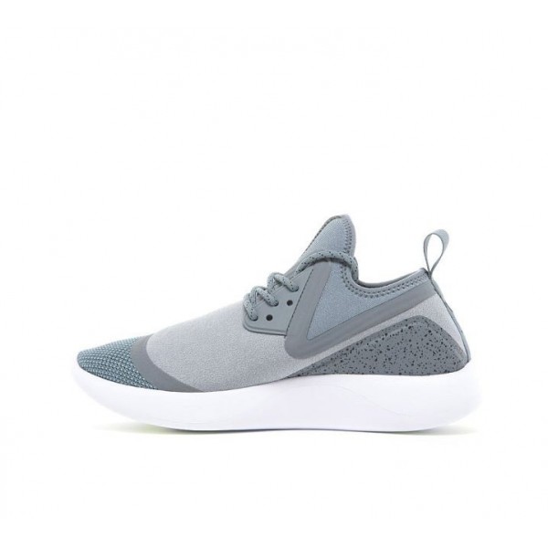 Nike LunarCharge Essential Turnschuhe Damen