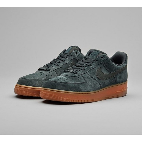 Nike Air Force 1 07 LV8 Suede Turnschuhe Herren