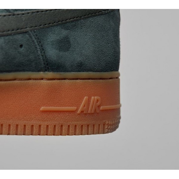 Nike Air Force 1 07 LV8 Suede Turnschuhe Herren